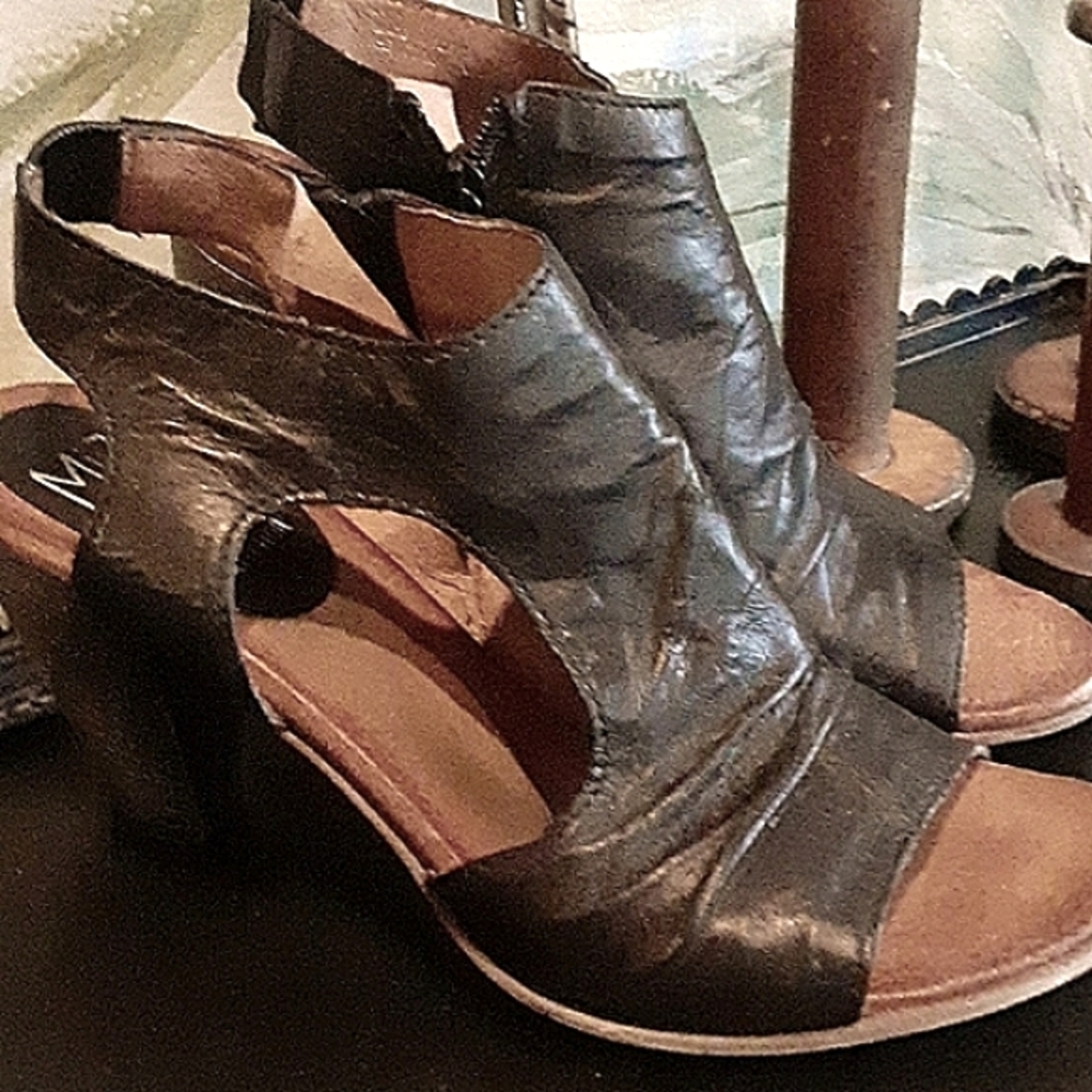 Miz Mooz Booties